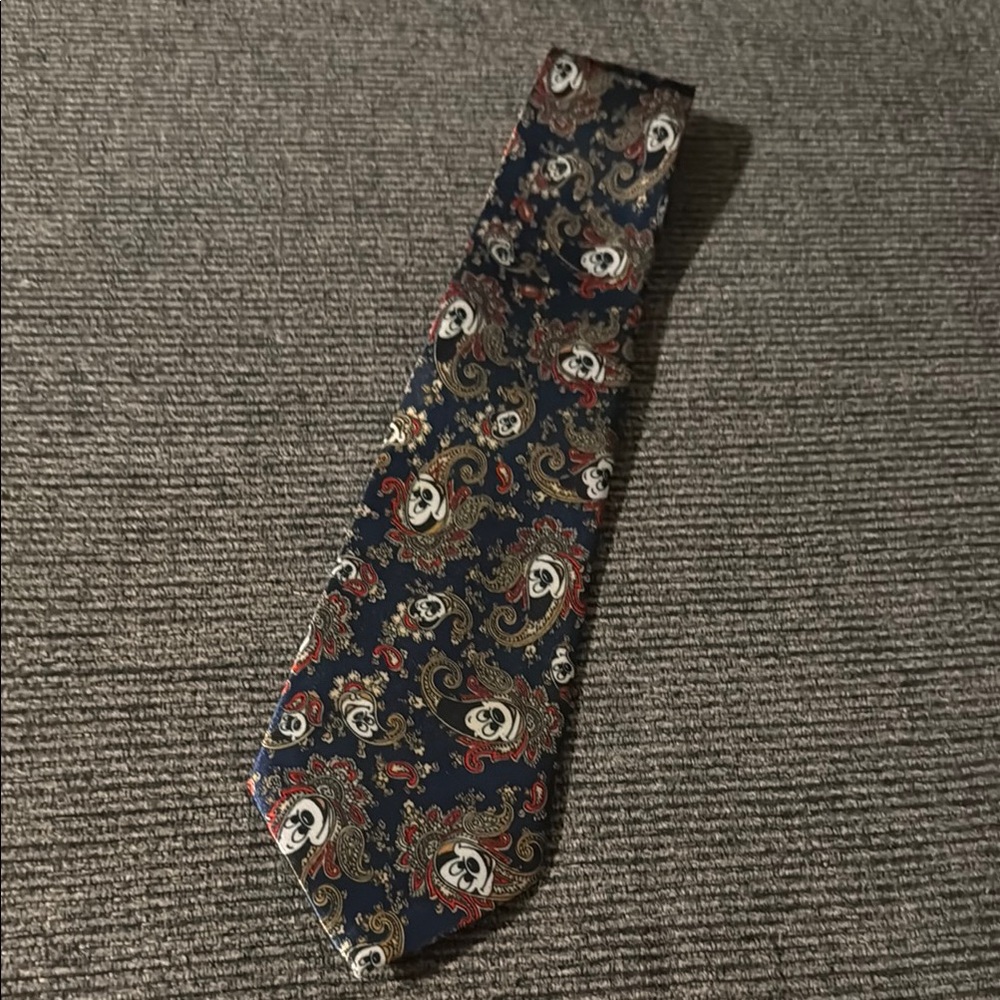 Blue and Red Floral Silk Tie for Formal Occasions